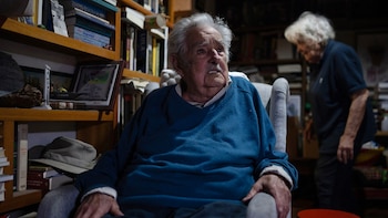 José Mujica y de fondo
