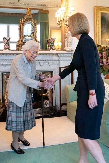 La Reina Isabel II recibió