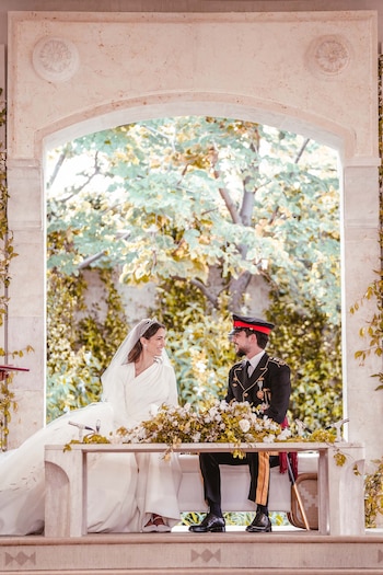 Una mirada entre los novios