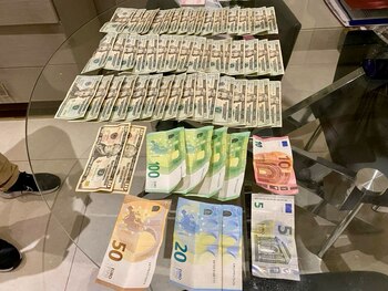 Dinero en efectivo encontrado en