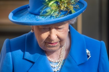 La reina Isabel II de