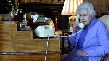 Desde Windsor y por teléfono:
