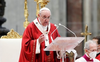 El papa Francisco presidiendo la