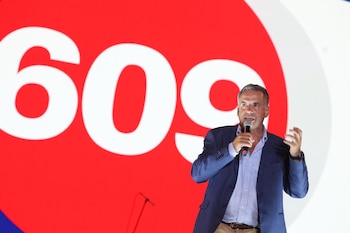 Yamandú Orsi es candidato a