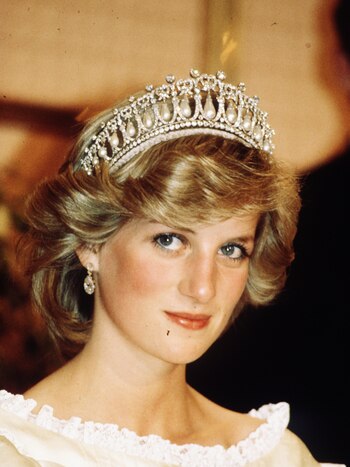Al igual que Isabel II,