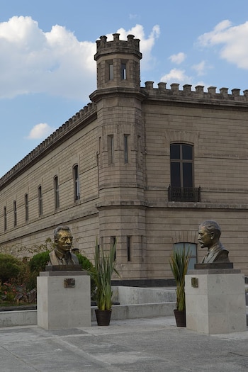 Sicilia escapó del Palacio de