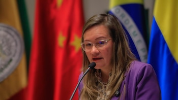 Ministra (e) de Comercio llamó
