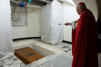El cardenal Giovanni Battista Re