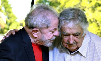 Lula confirmó su presencia al