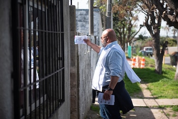 Militantes del Sí entregan papeleta