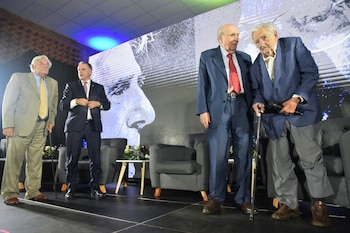 Mujica junto a los ex