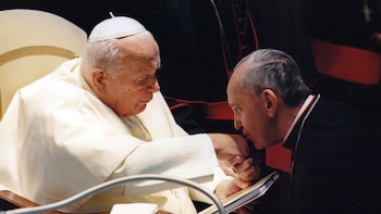 Jorge Bergoglio fue nombrado obispo