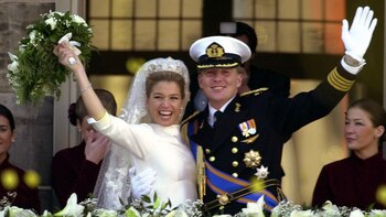 Guillermo y Máxima saludan a
