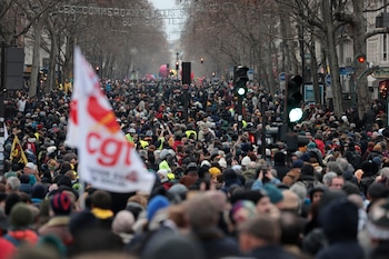 Masiva manifestación en Francia en