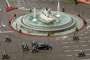 Finalizada la ceremonia religiosa, los