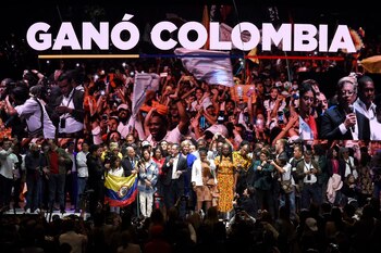 Gustavo Petro, exsenador y exguerrillero,