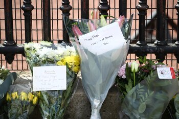 Más ramos de flores y