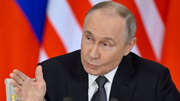 Russian President Vladimir Putin meets