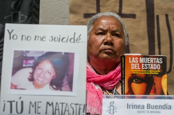 Irinea Buendía, madre de Mariana