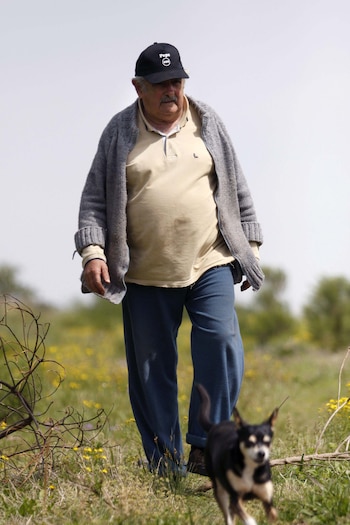José Mujica y Manuela, su