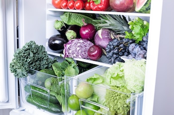 Muchas verduras y frutas mantienen