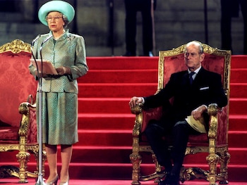La reina Isabel II pronuncia