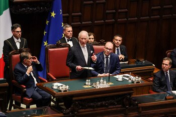 Ante el Parlamento, el Rey