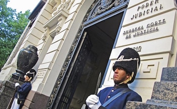 El "Comando Barneix" amenazaba a