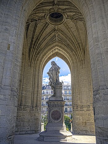 Una estatua del matemático y
