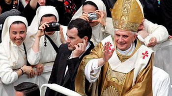 Benedicto XVI redactó tres cartas