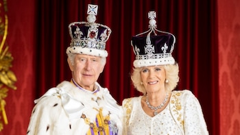 Los reyes Carlos III y