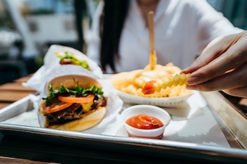 Llevar una dieta saludable y