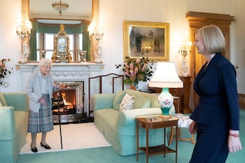 La reina Isabel con la