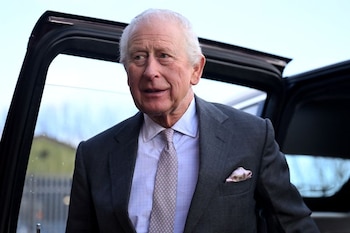 El rey Carlos III debió