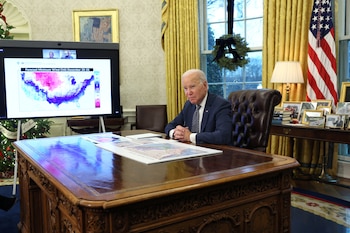 El presidente Joe Biden recibe