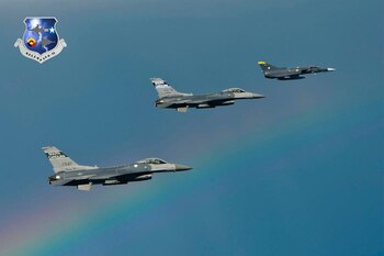 Aviones F16 de la Fuerza